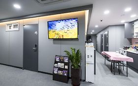 フィルステイ ミョンドン メトロ